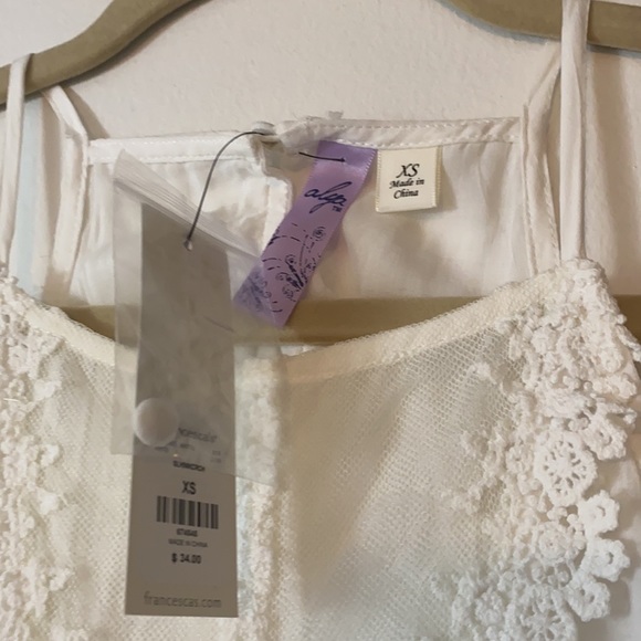 NWT - Picture 3 of 3